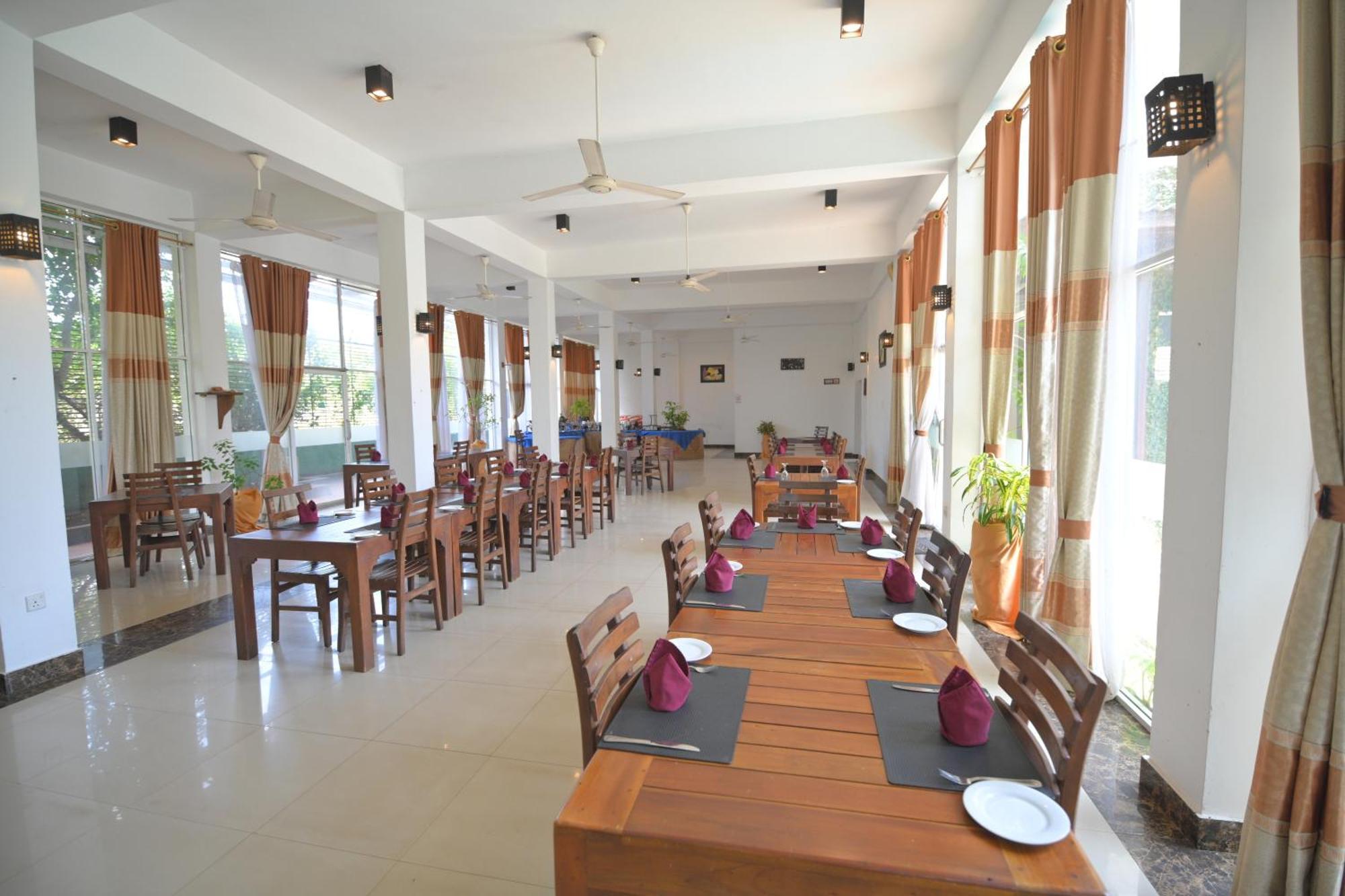Ceylan Lodge Anuradhapura Εξωτερικό φωτογραφία
